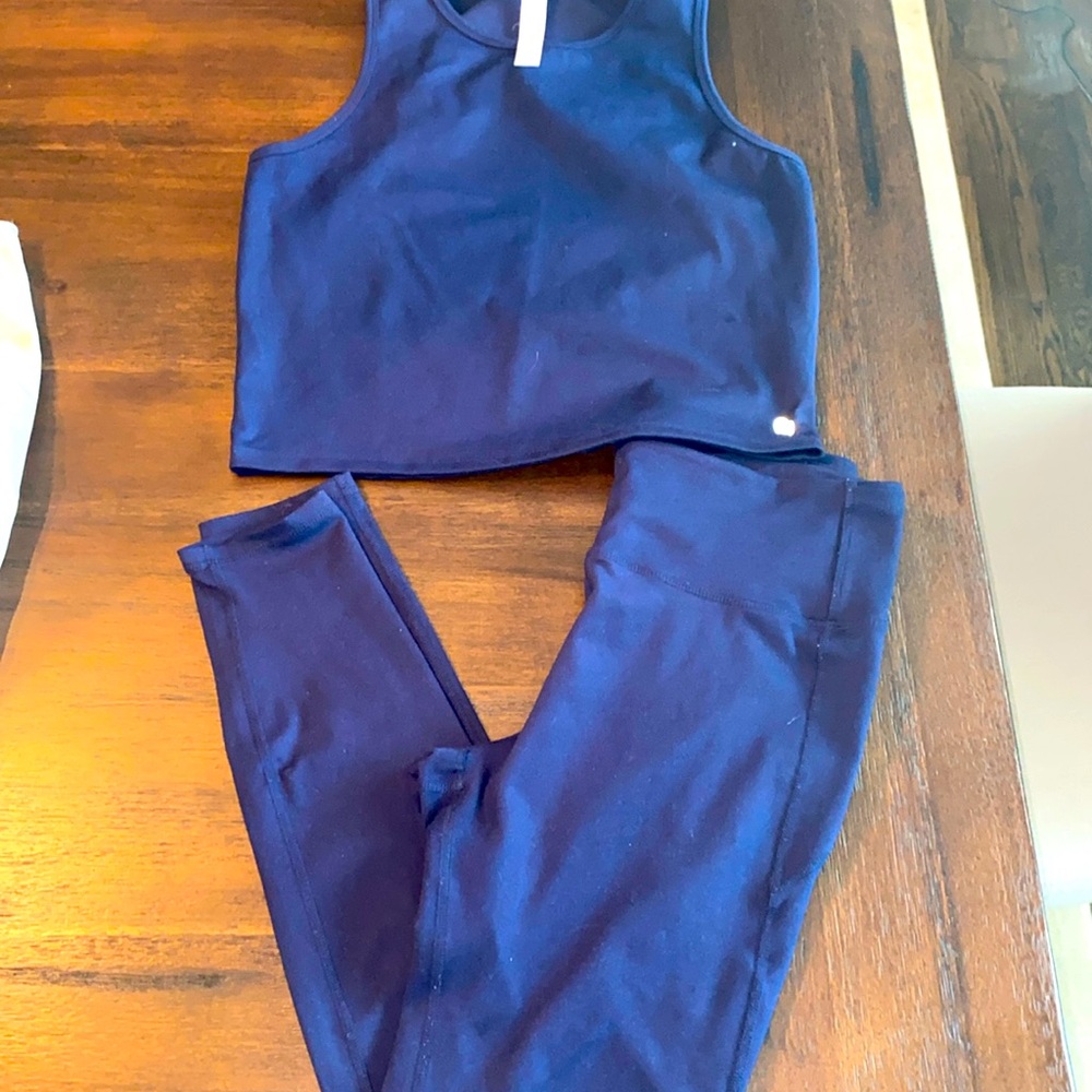 Ellie Workout Outfit!